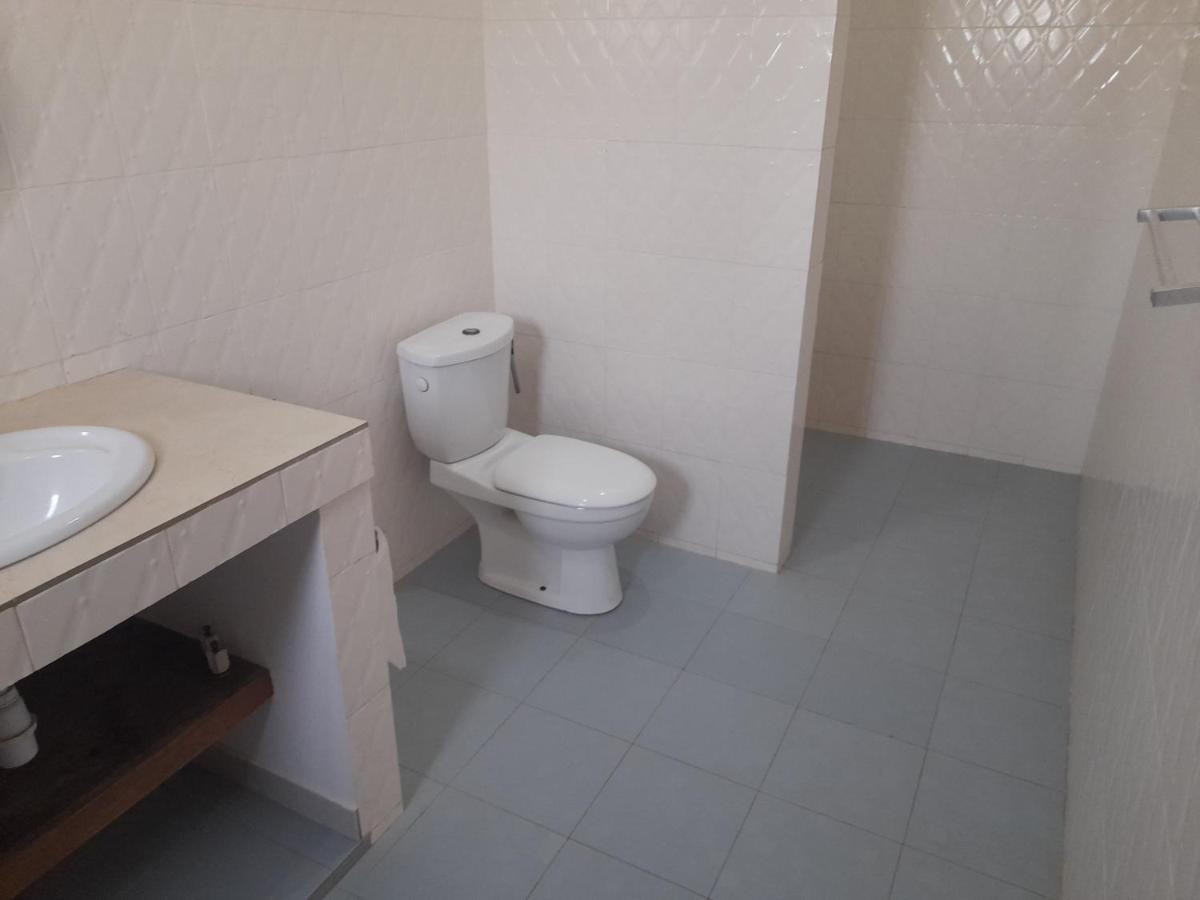 Appartement Familial Spacieux Avec Climatisation Ziguinchor Buitenkant foto