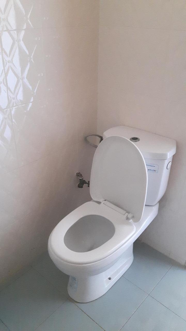 Appartement Familial Spacieux Avec Climatisation Ziguinchor Buitenkant foto