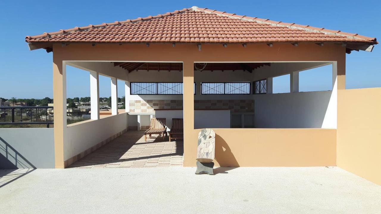 Appartement Familial Spacieux Avec Climatisation Ziguinchor Buitenkant foto